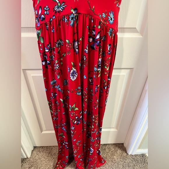 Red Floral Print Halter Maxi Dress - Picture 6 of 11